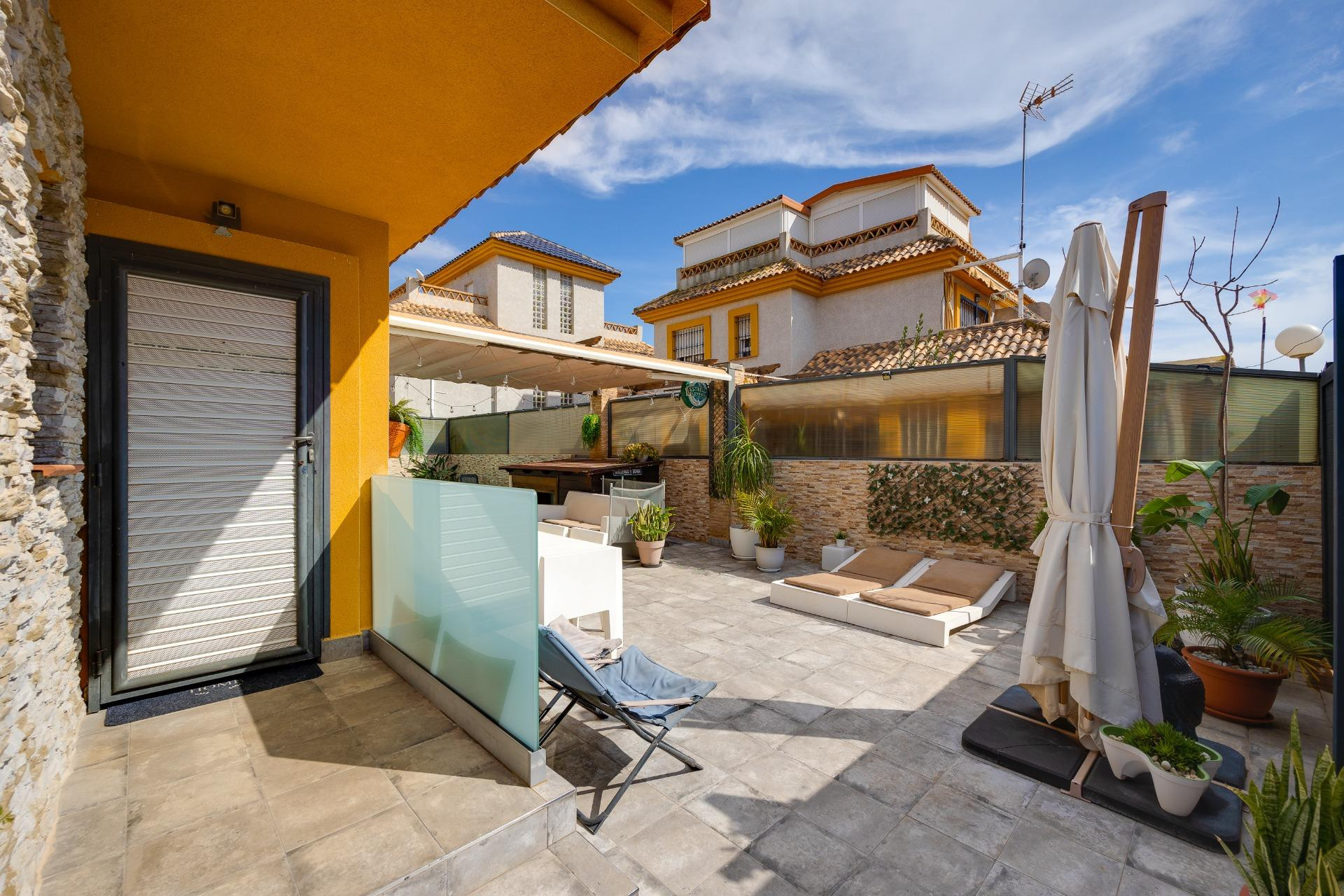 Revente - Villa -
Los Montesinos - La Herrada