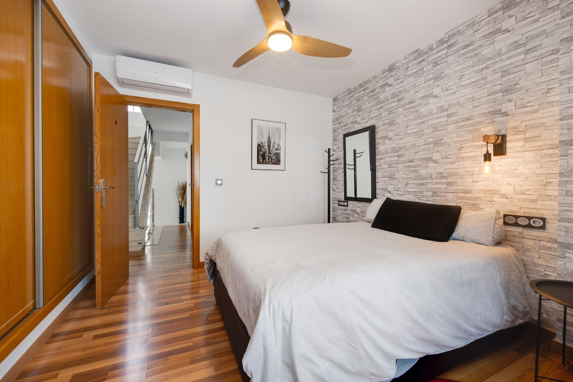 Revente - Villa -
Los Montesinos - La Herrada