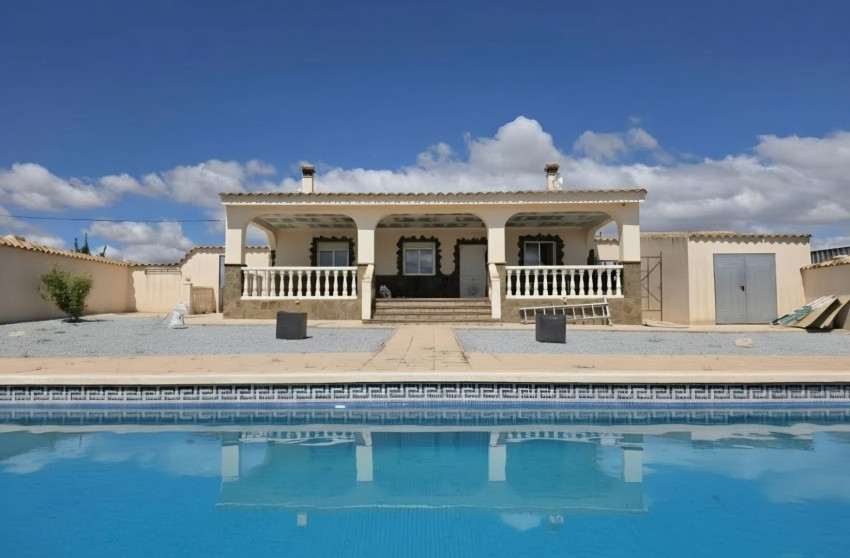 Revente - Villa -
Mon&oacute;var - Inland