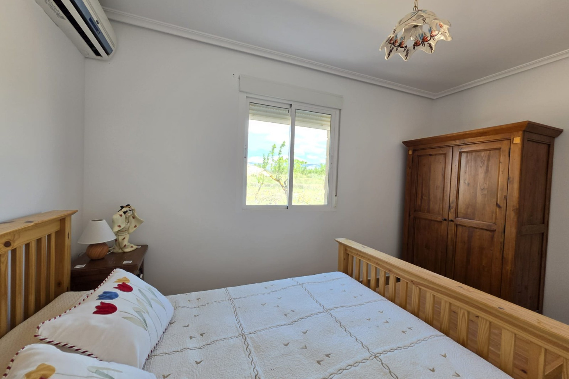 Revente - Villa -
Mon&oacute;var - Inland