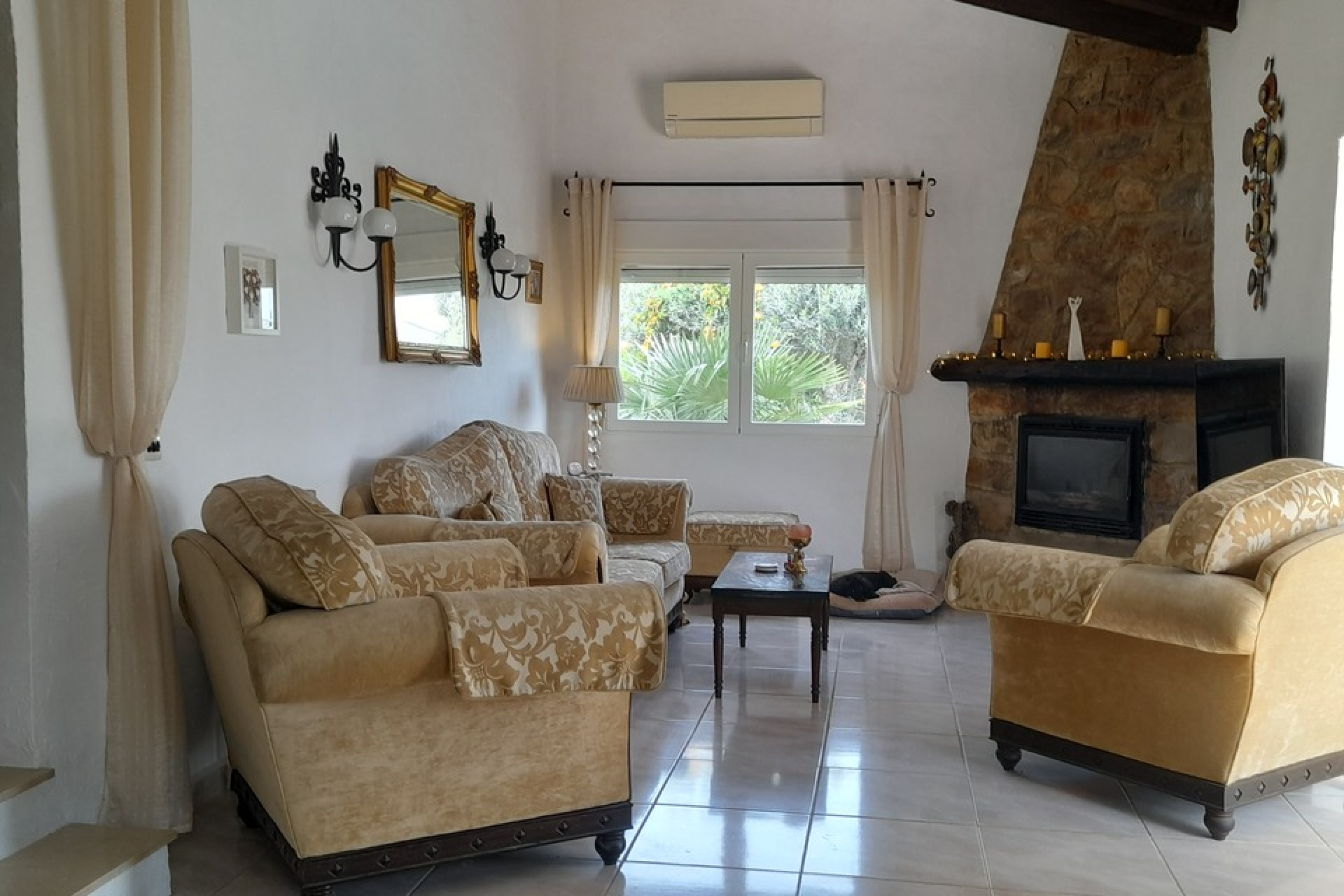 Revente - Villa -
Orba - Inland