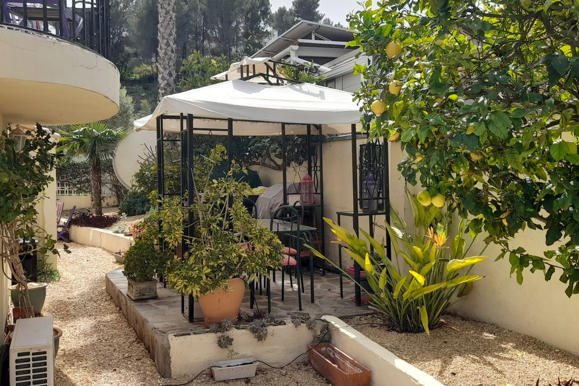 Revente - Villa -
Orba - Inland