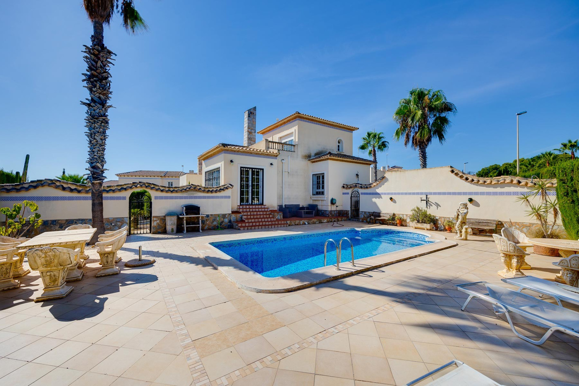 Revente - Villa -
Orihuela Costa - Costa Blanca