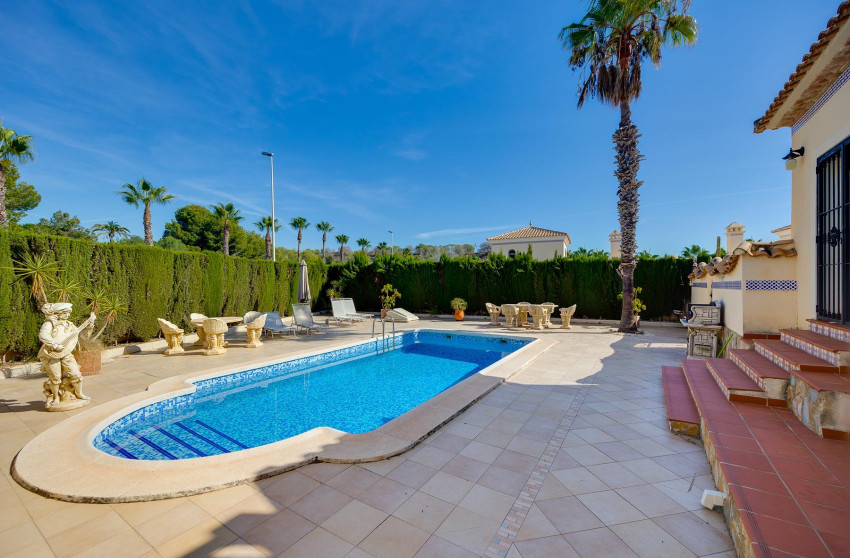 Revente - Villa -
Orihuela Costa - Costa Blanca