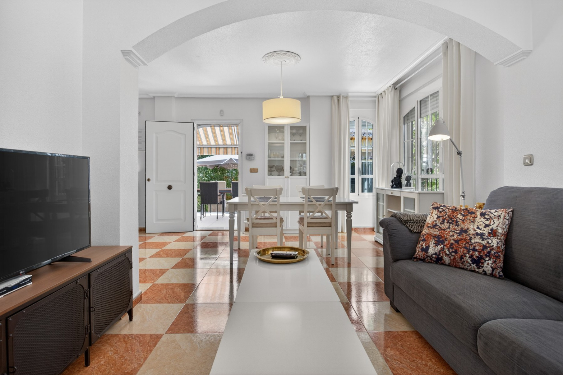 Revente - Villa -
Orihuela Costa - Costa Blanca