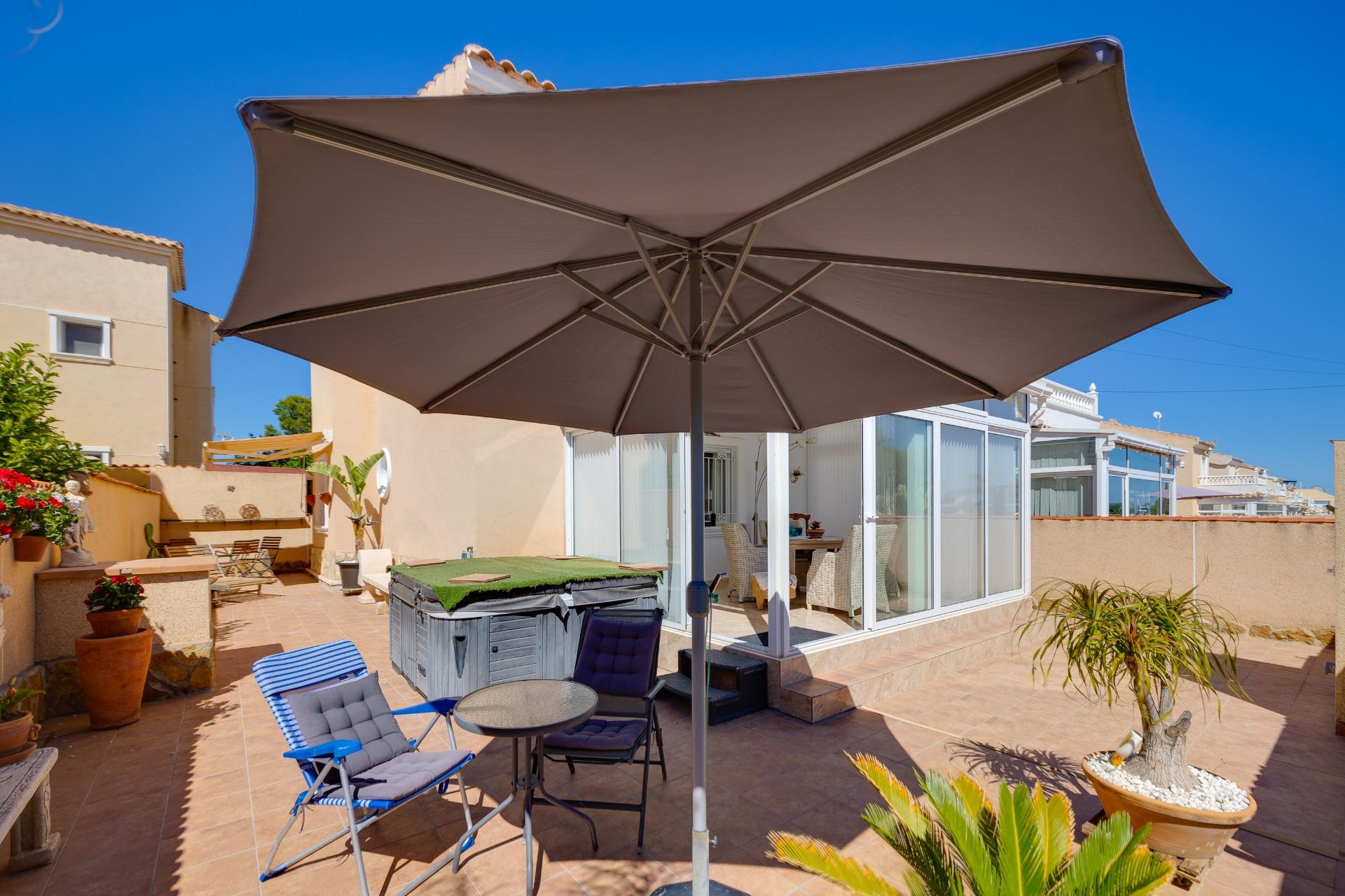 Revente - Villa -
Orihuela Costa - Lomas de Don Juan