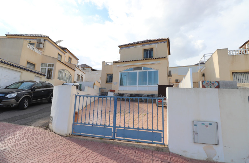 Revente - Villa -
Orihuela Costa - Los Balcones