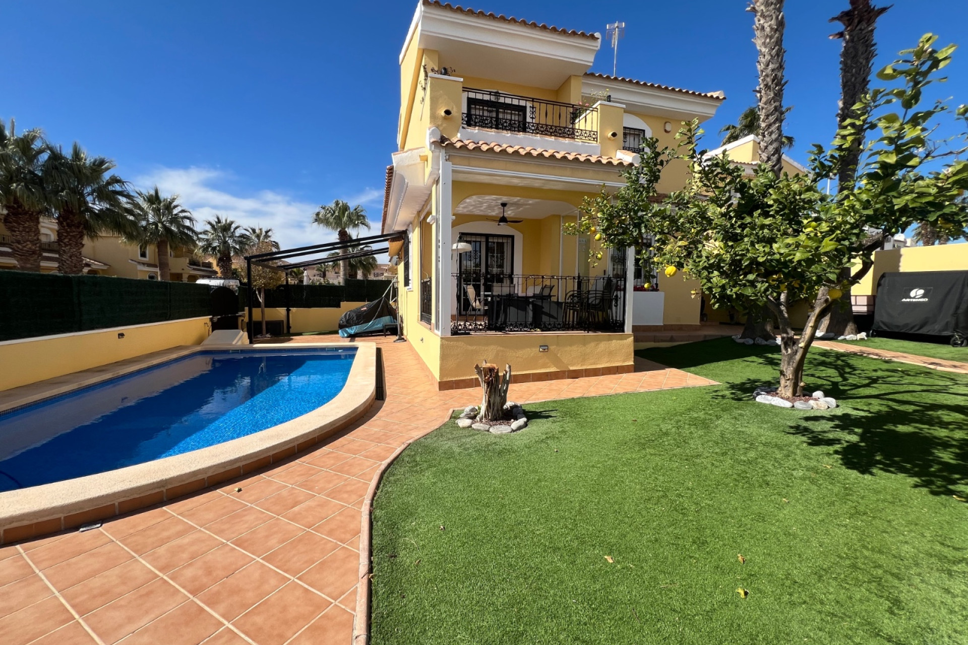 Revente - Villa -
Orihuela Costa - Los Dolses
