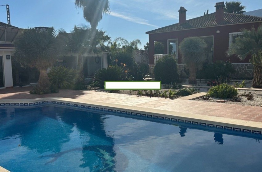 Revente - Villa -
Orihuela Costa - Orihuela