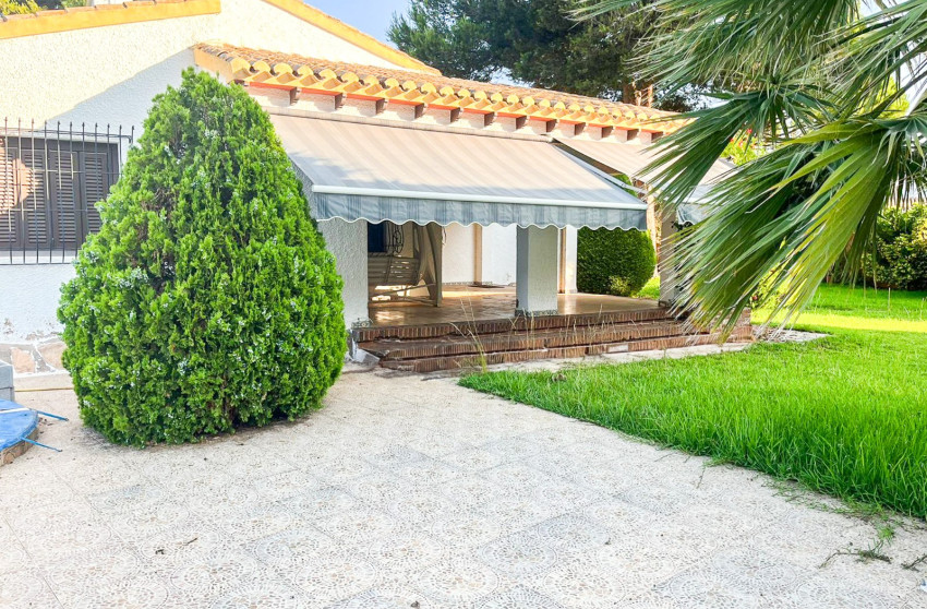Revente - Villa -
Orihuela Costa - Punta Prima