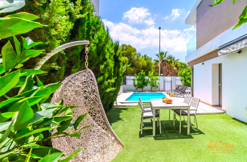 Revente - Villa -
Orihuela Costa - Villamartín