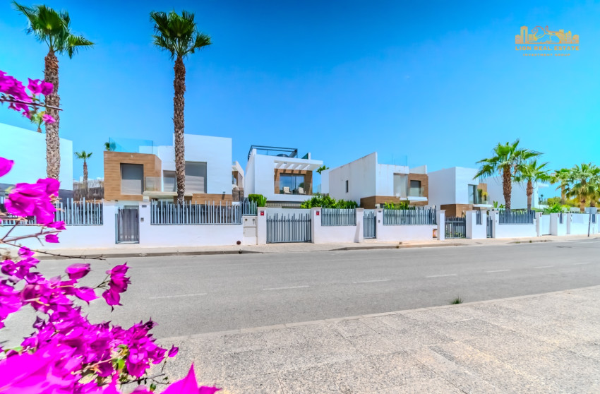 Revente - Villa -
Orihuela Costa - Villamartín