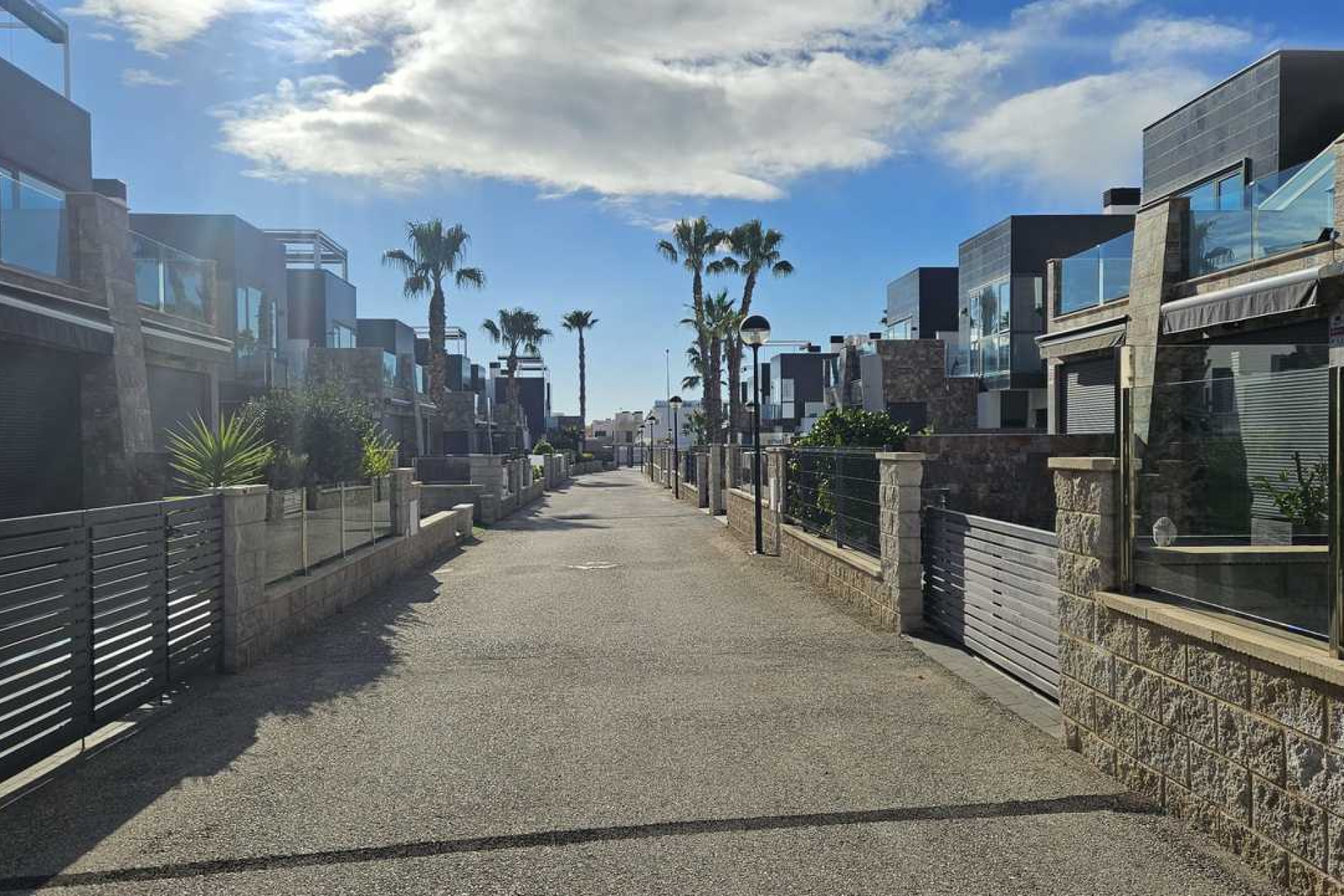 Revente - Villa -
Orihuela Costa