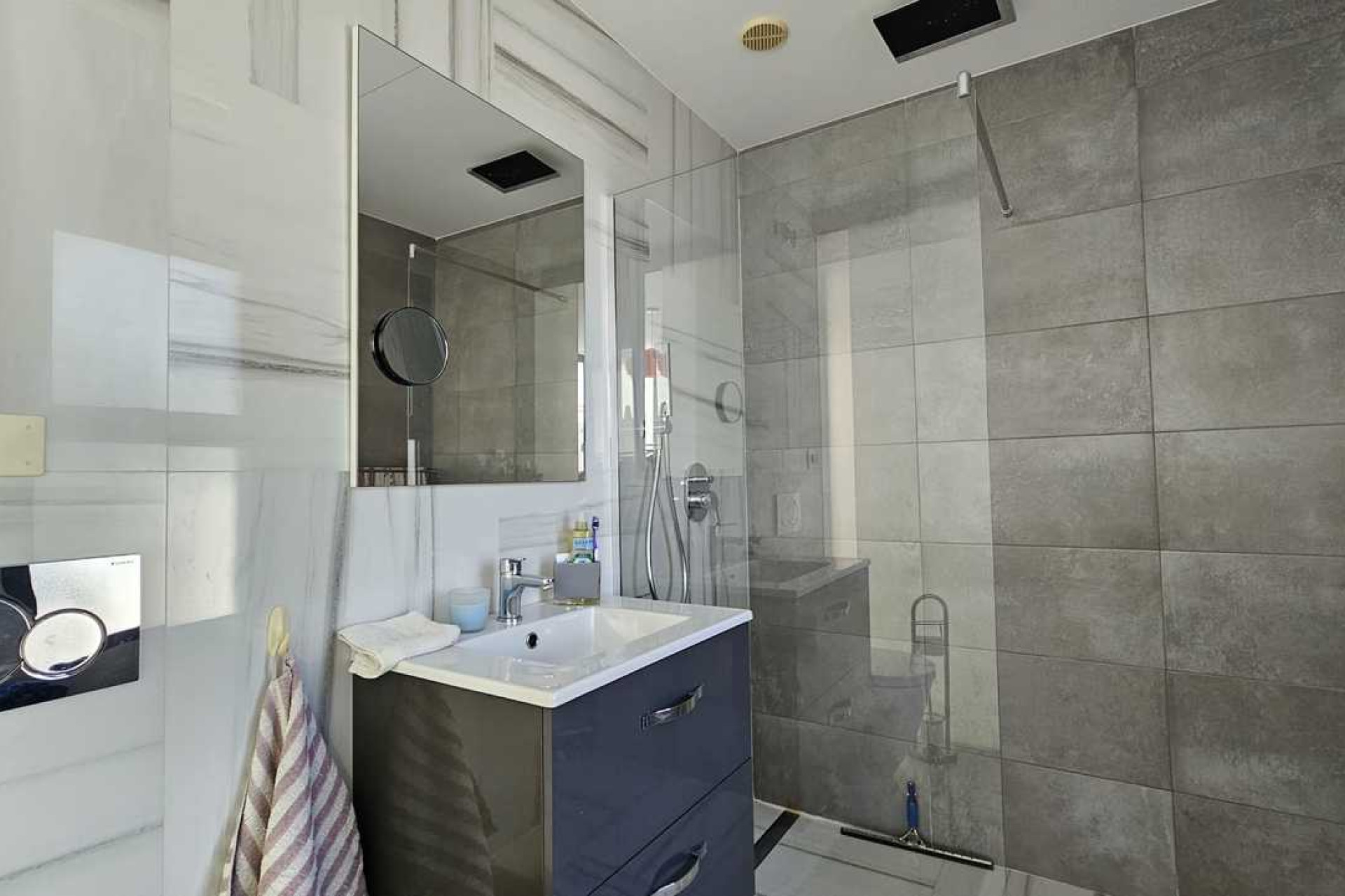 Revente - Villa -
Orihuela Costa