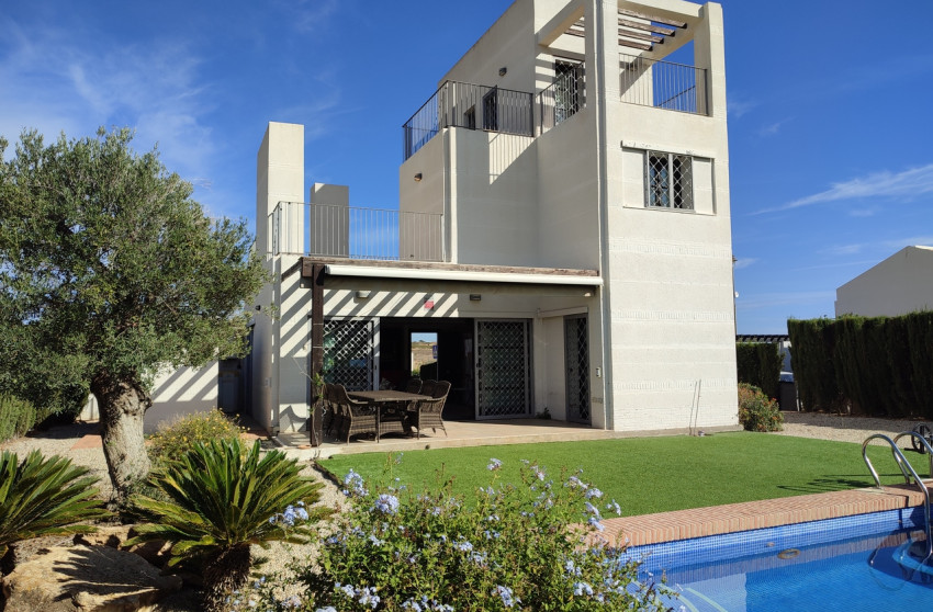 Revente - Villa -
Peraleja Golf - Inland