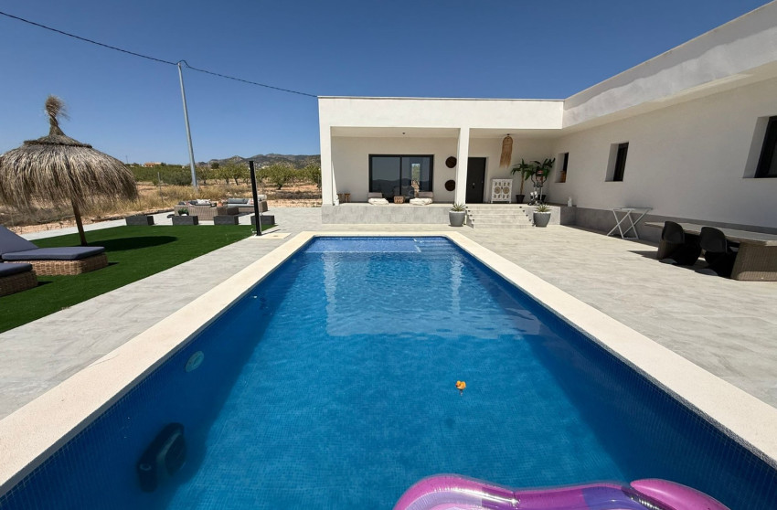Revente - Villa -
Pinoso - Inland