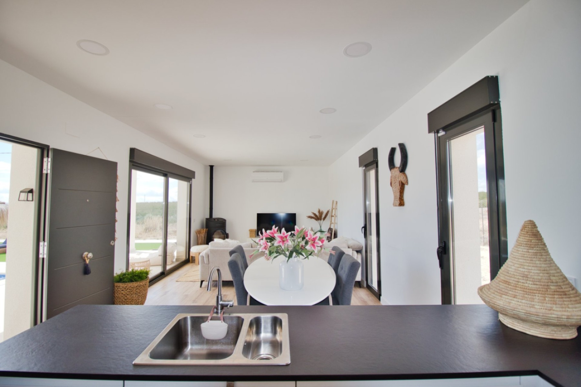 Revente - Villa -
Pinoso - Inland