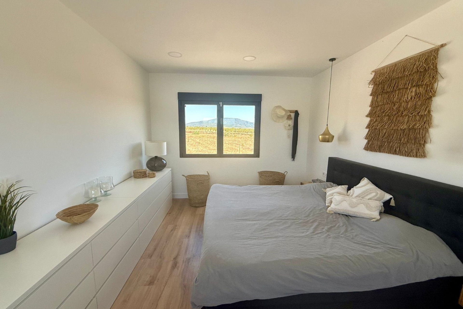 Revente - Villa -
Pinoso - Inland