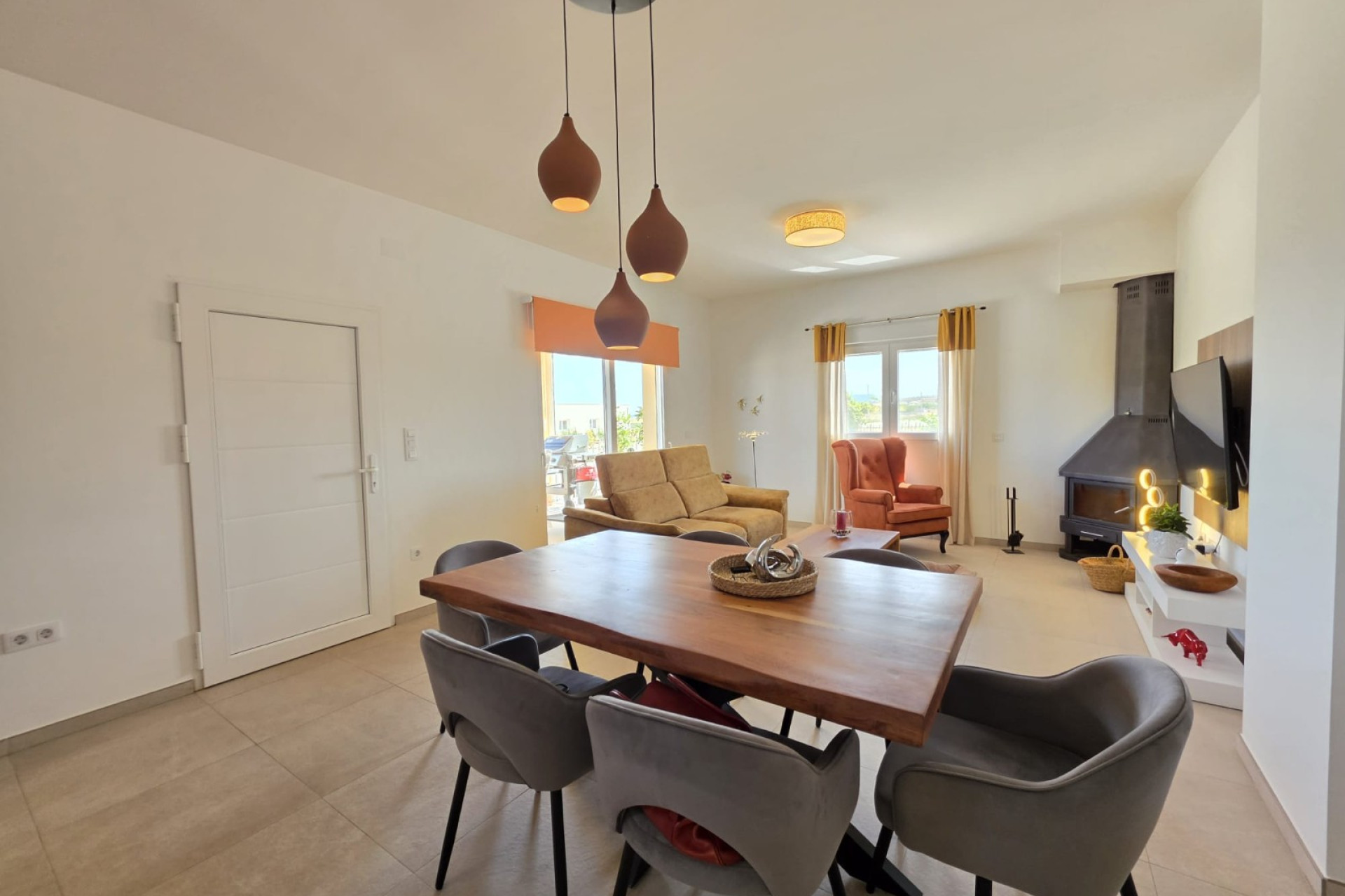 Revente - Villa -
Pinoso - Inland