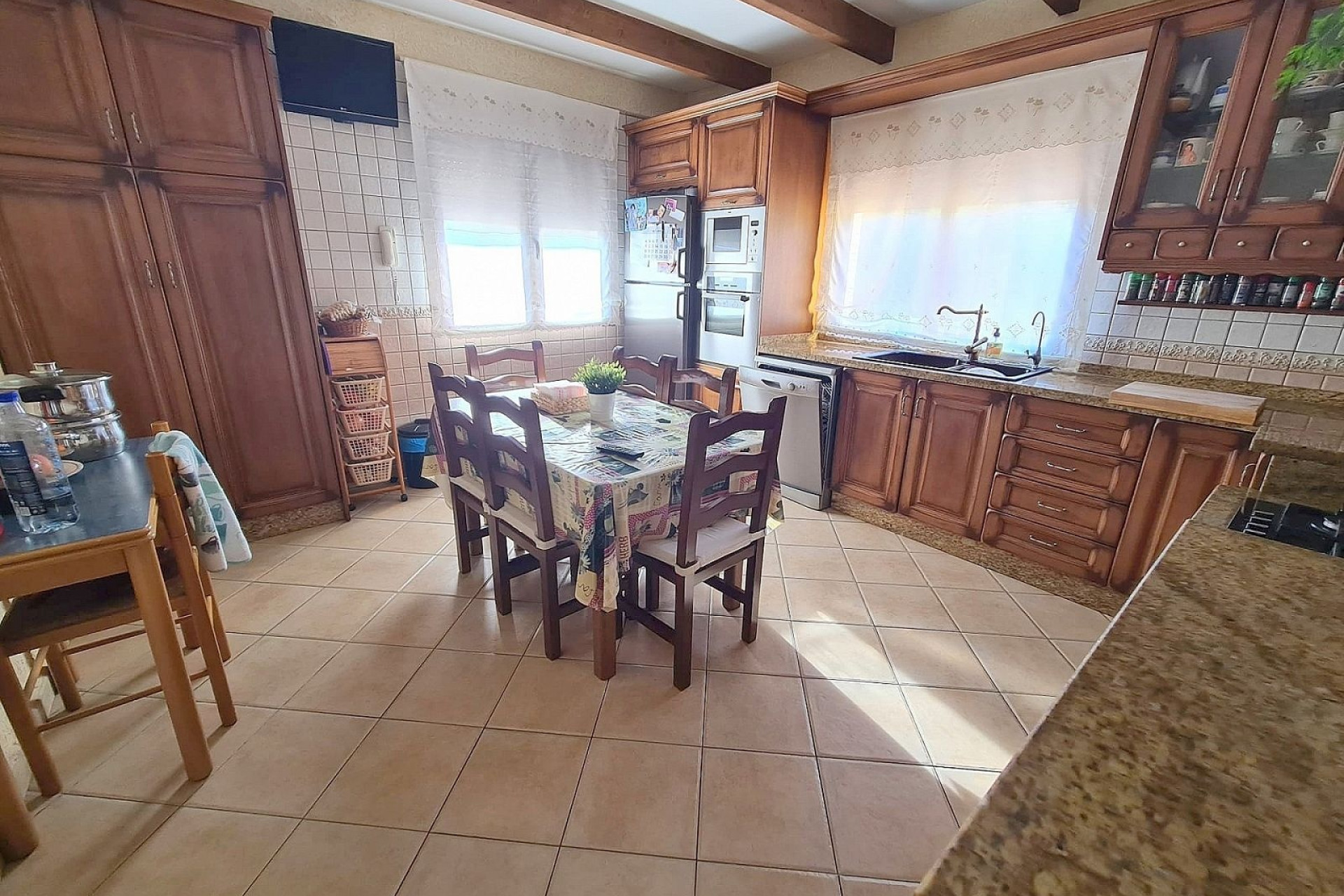 Revente - Villa -
Pinoso