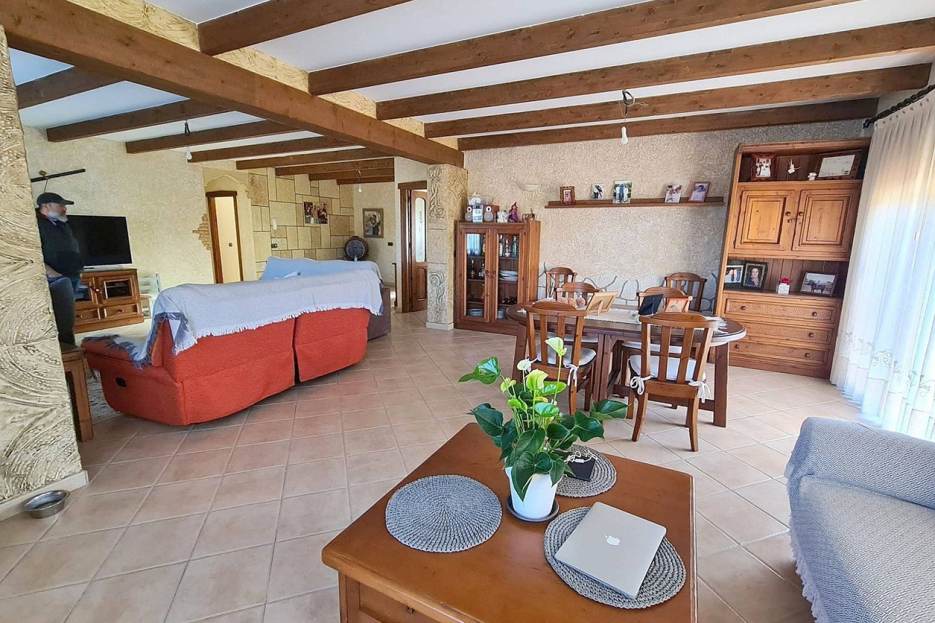 Revente - Villa -
Pinoso