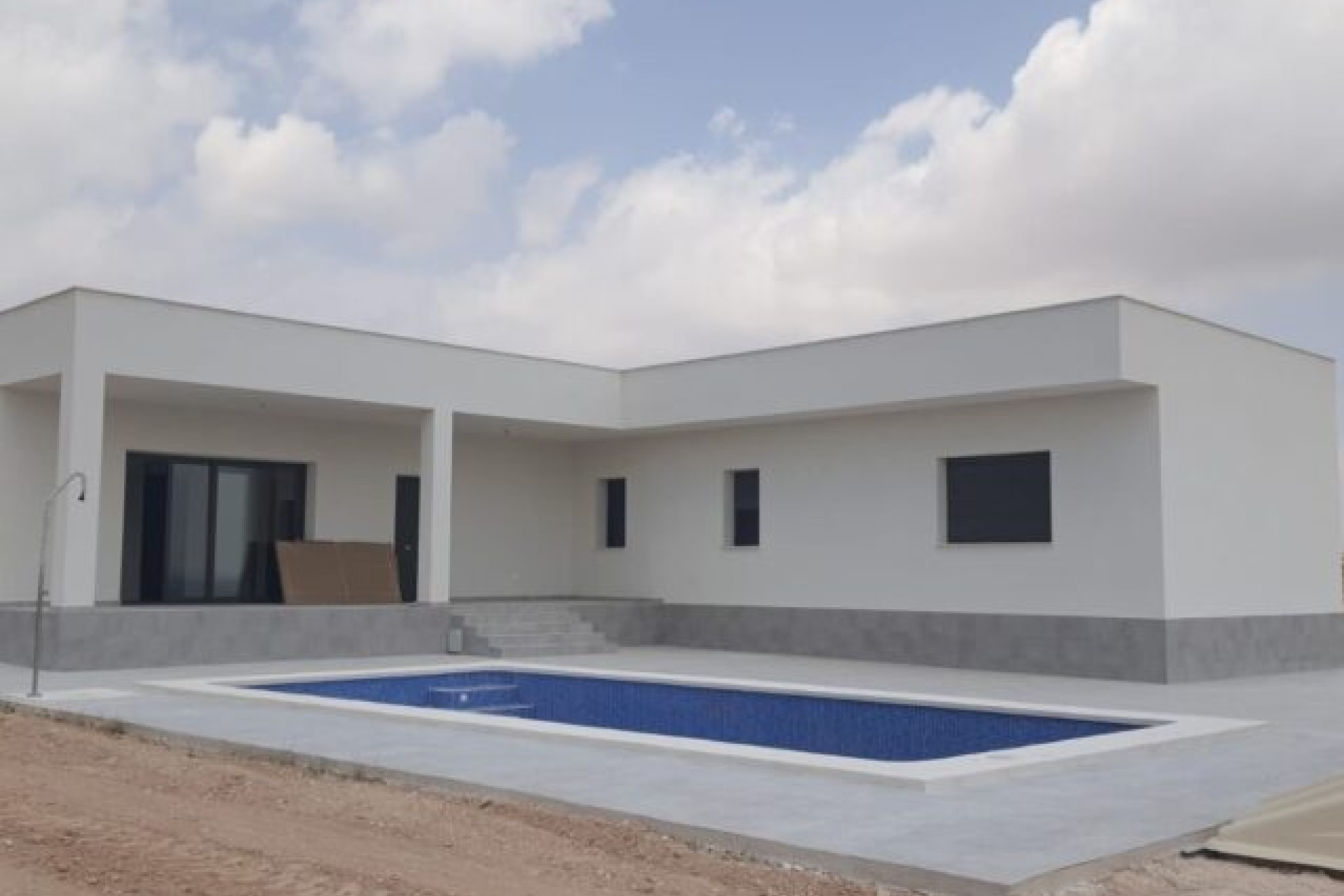 Revente - Villa -
Pinoso