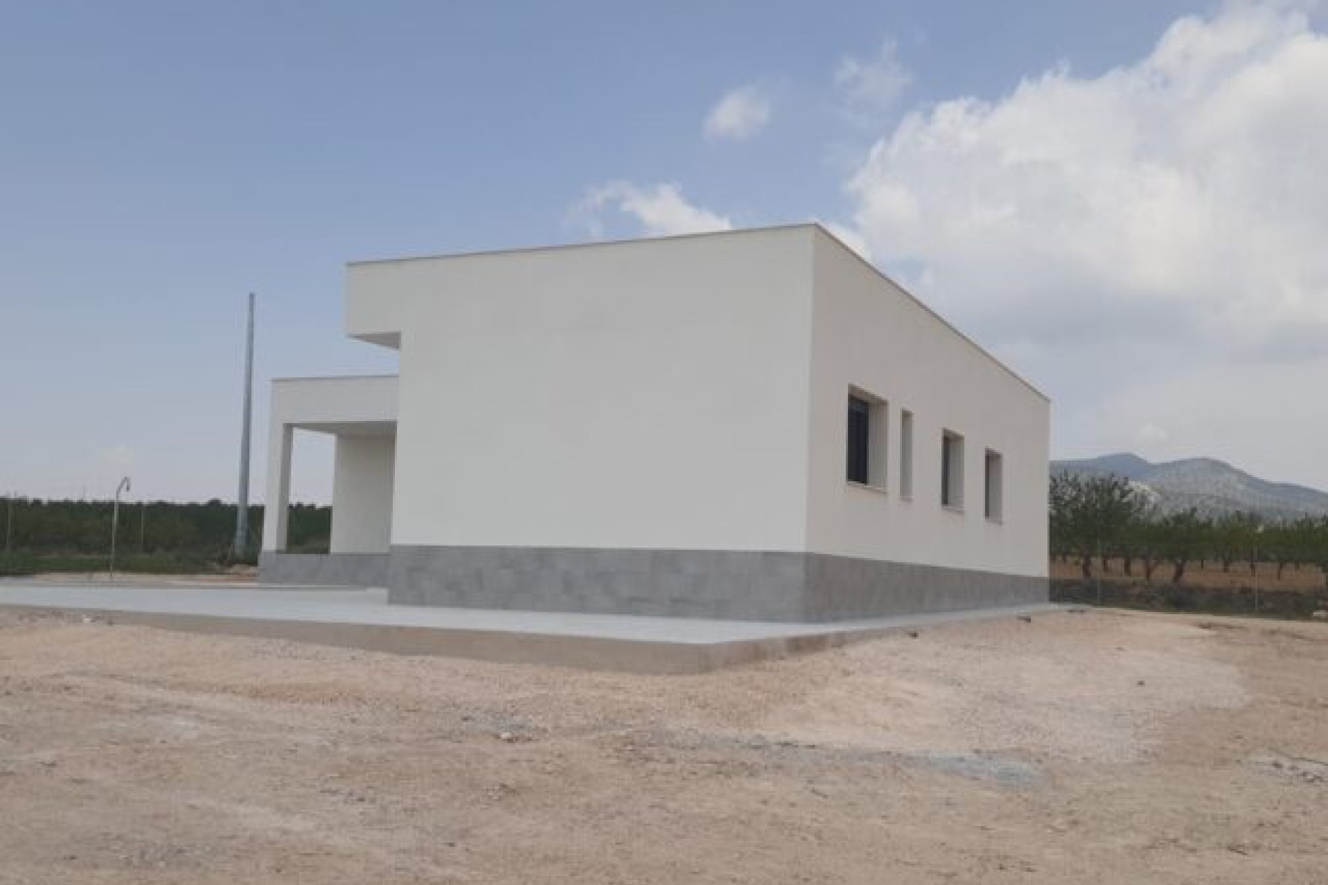 Revente - Villa -
Pinoso