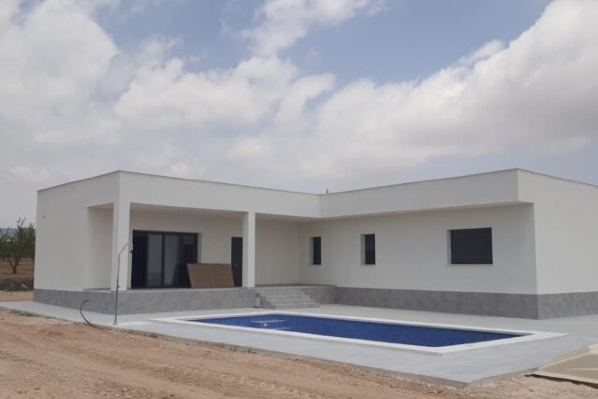 Revente - Villa -
Pinoso