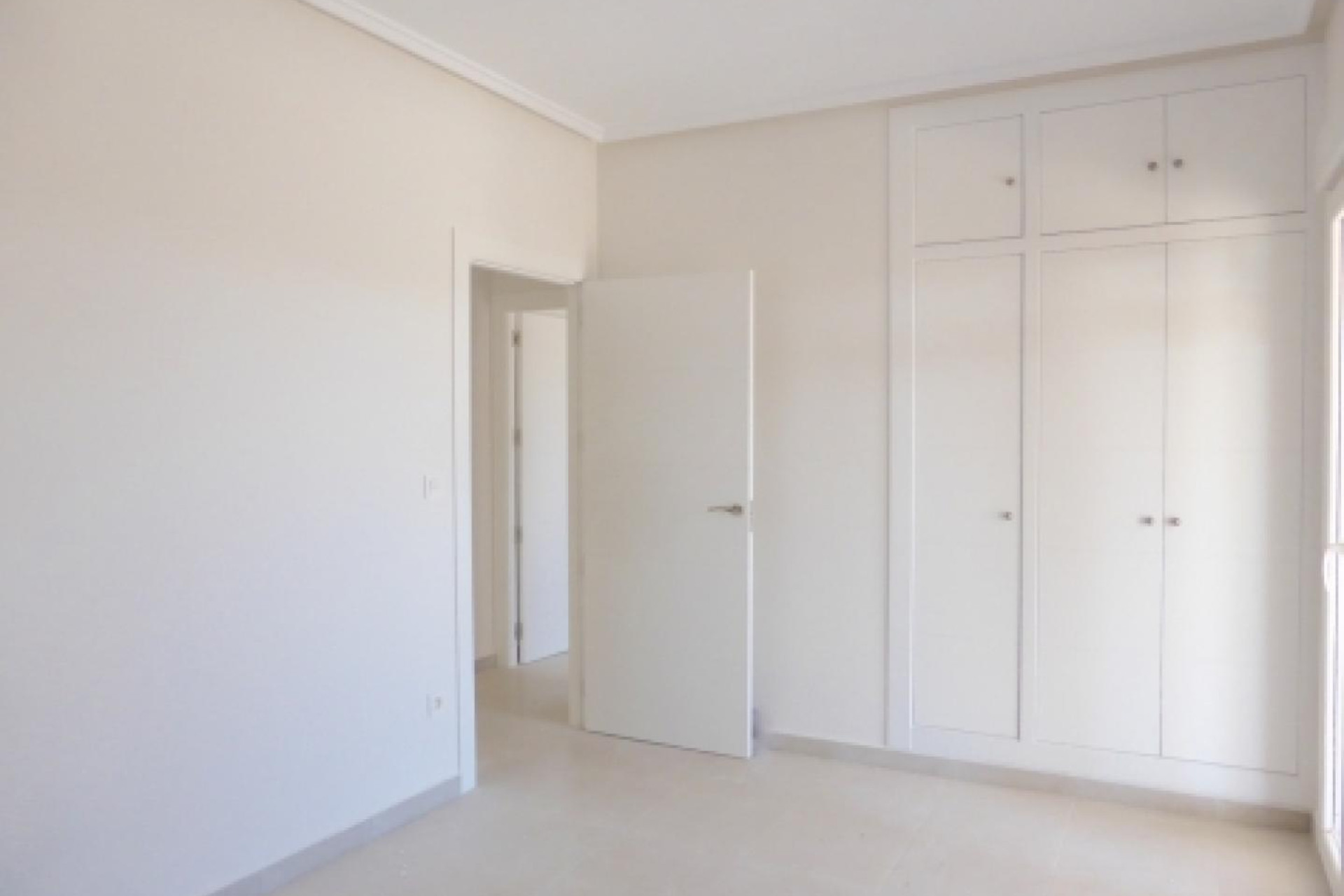 Revente - Villa -
Pinoso