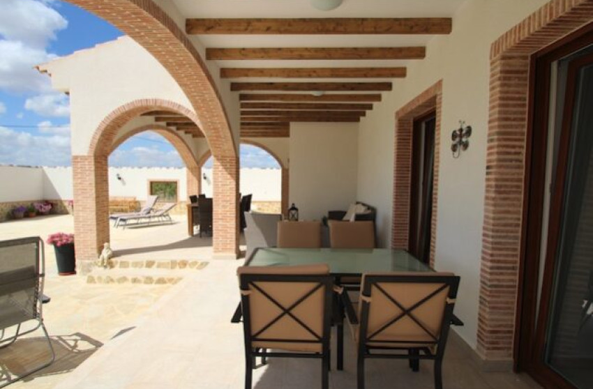 Revente - Villa -
Pinoso