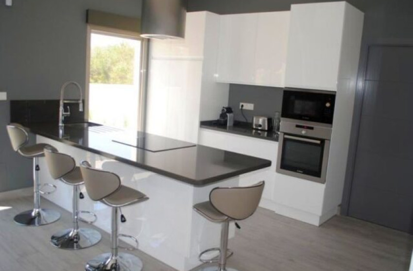 Revente - Villa -
Pinoso