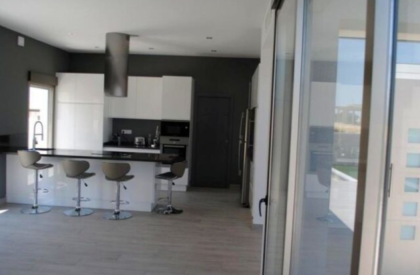 Revente - Villa -
Pinoso