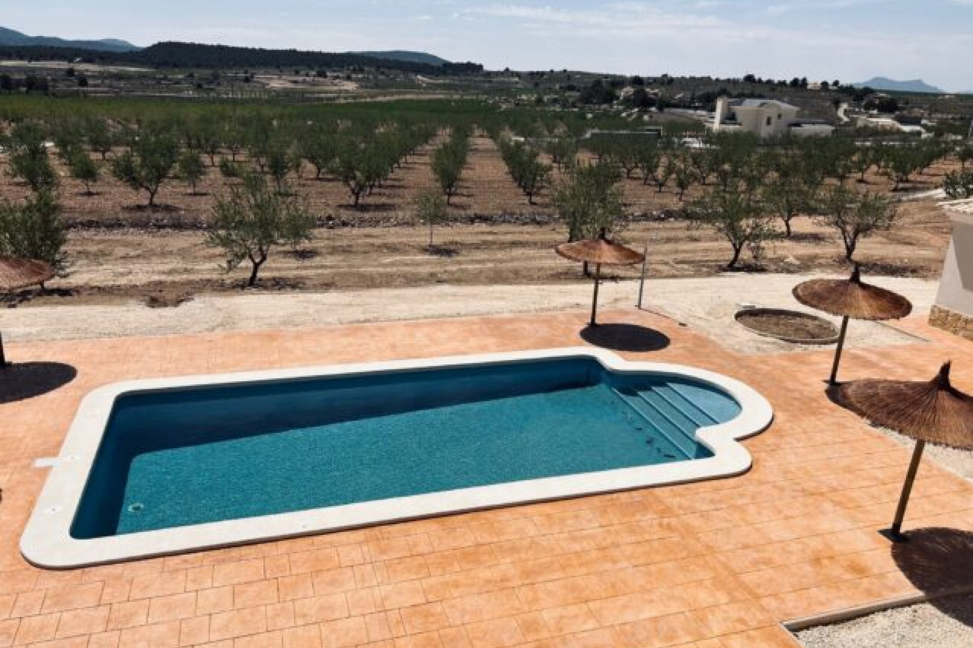 Revente - Villa -
Pinoso