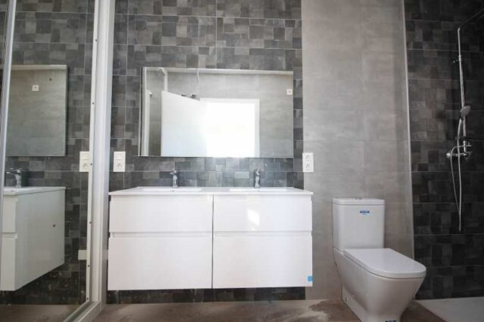 Revente - Villa -
Pinoso