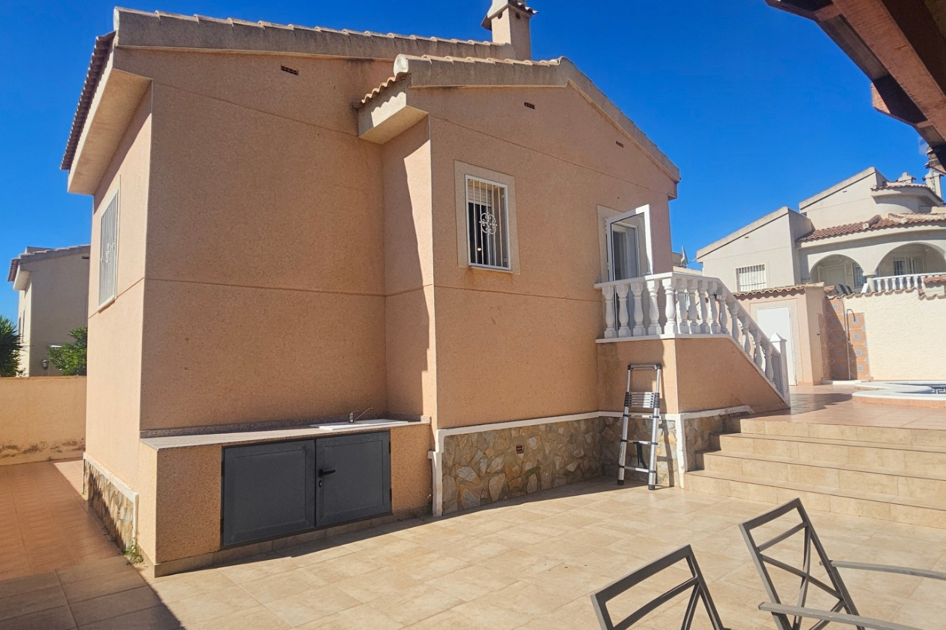 Revente - Villa -
Rojales - Benimar