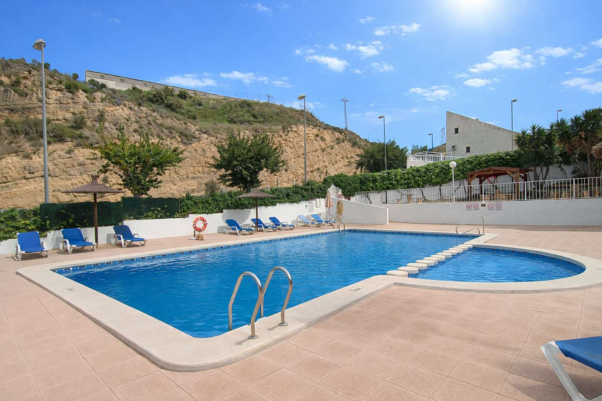 Revente - Villa -
Rojales - Inland