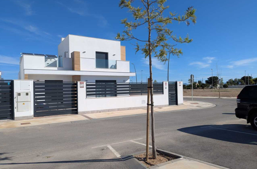 Revente - Villa -
Roldan - Inland