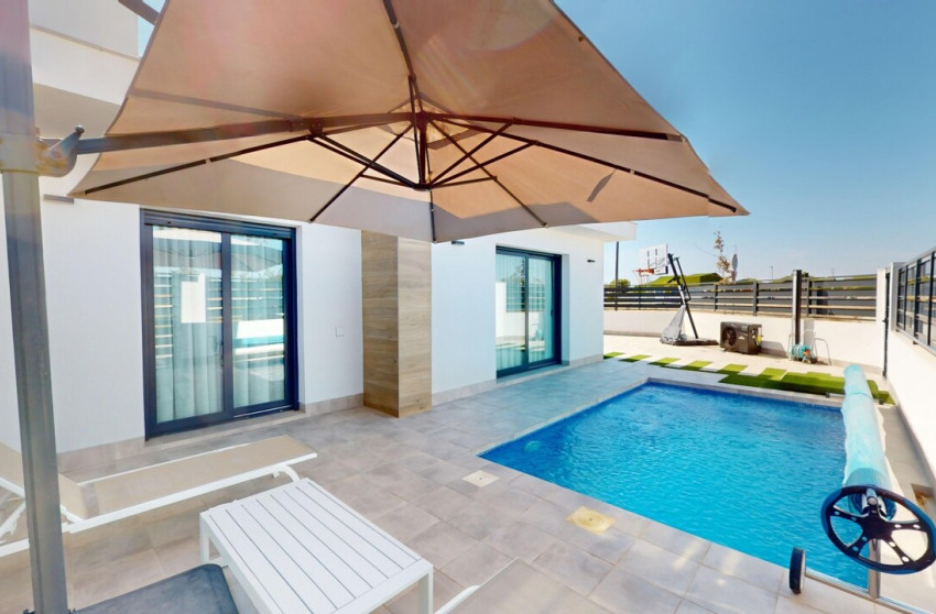 Revente - Villa -
Roldan - Inland