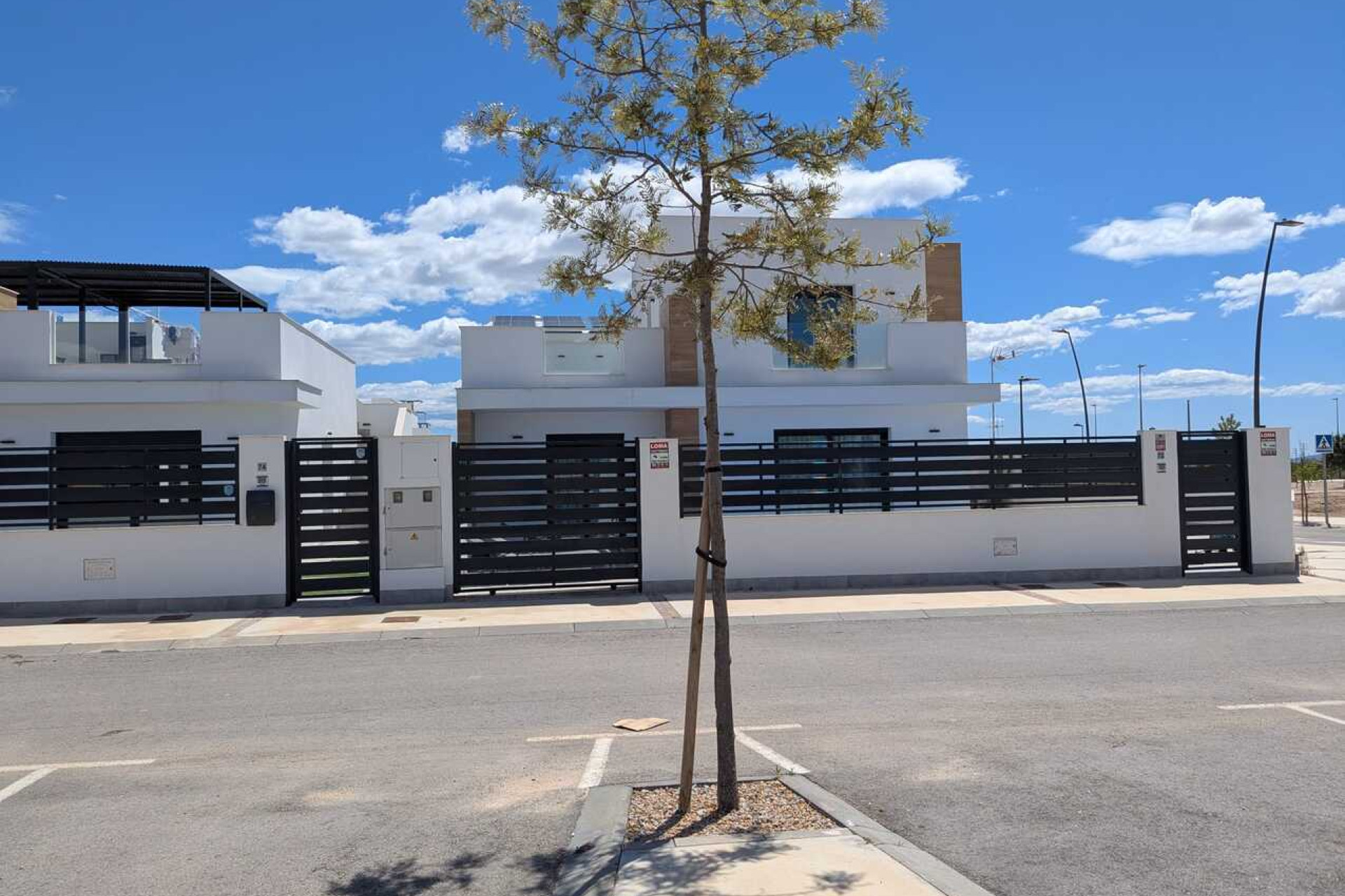 Revente - Villa -
Roldan - Inland