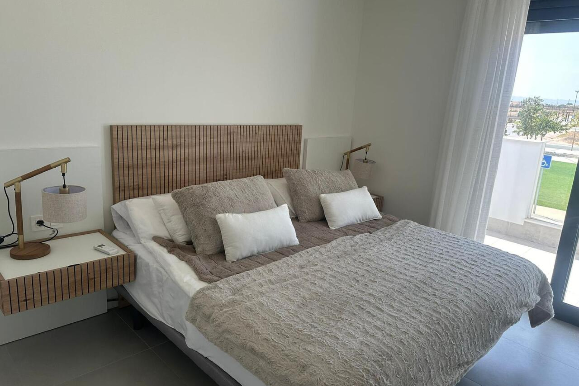 Revente - Villa -
Roldan - Inland