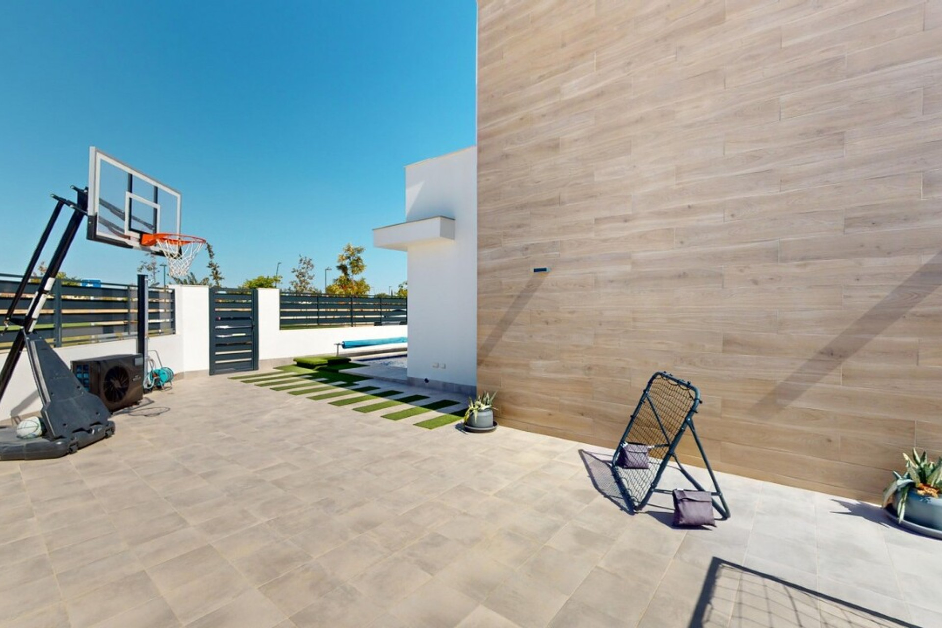 Revente - Villa -
Roldan - Inland