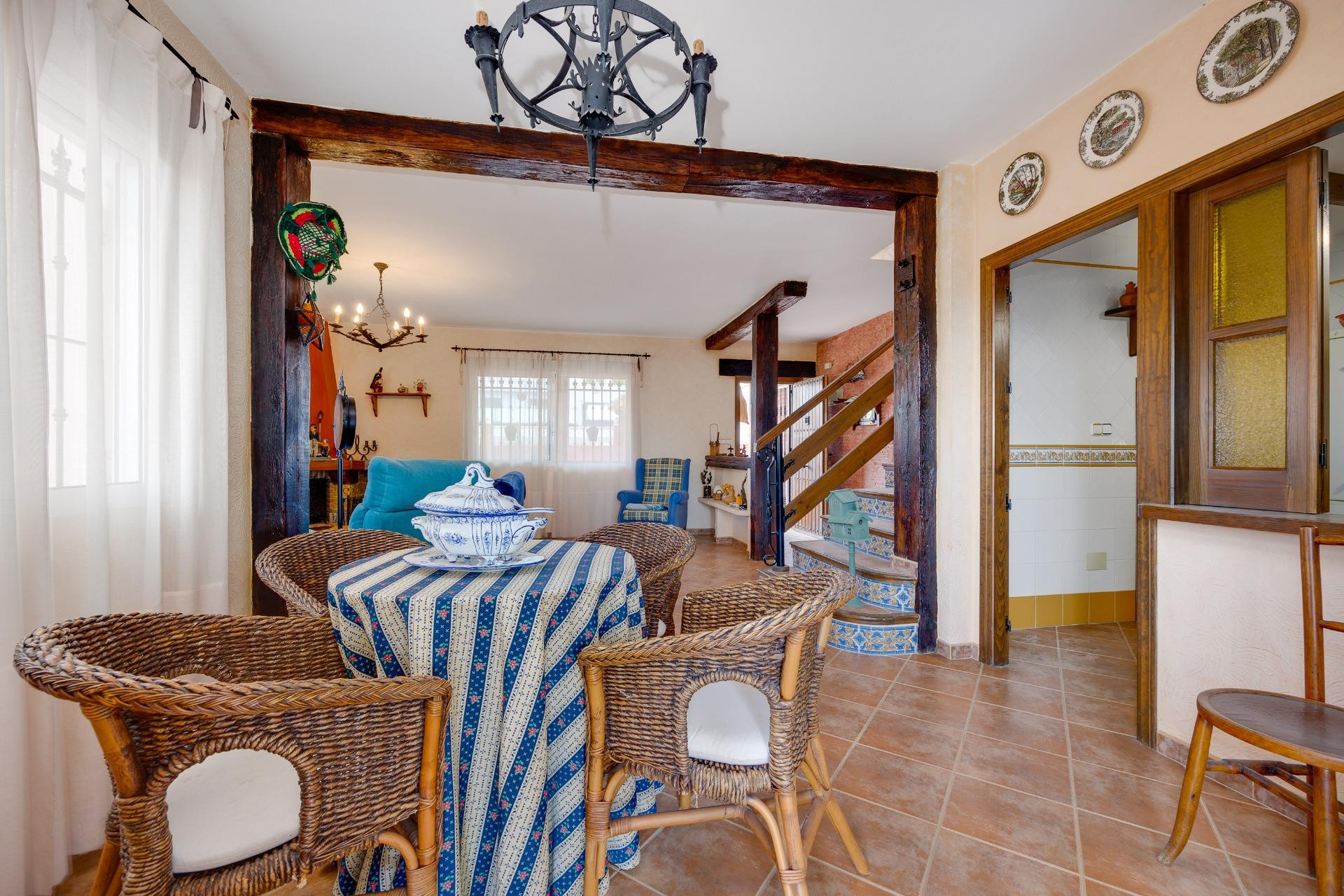 Revente - Villa -
San Miguel de Salinas - Ciudad de las comunicaciones