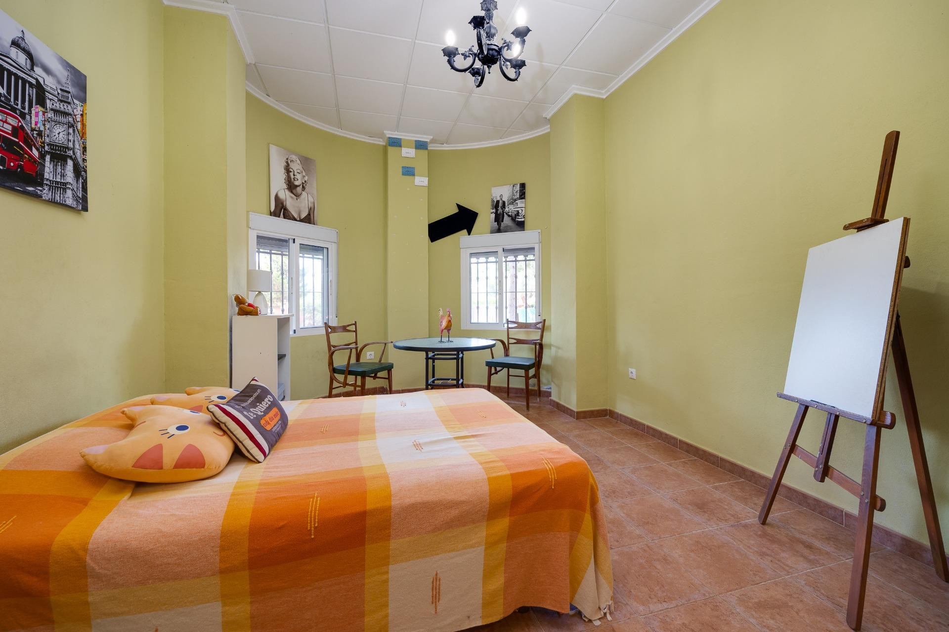 Revente - Villa -
San Miguel de Salinas - Ciudad de las comunicaciones