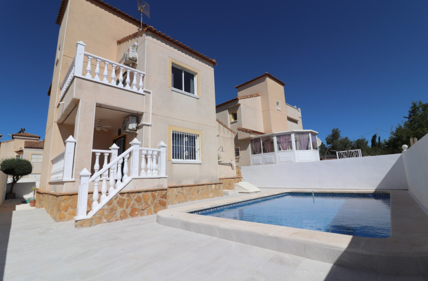 Revente - Villa -
San Miguel de Salinas - Lake View Mansions
