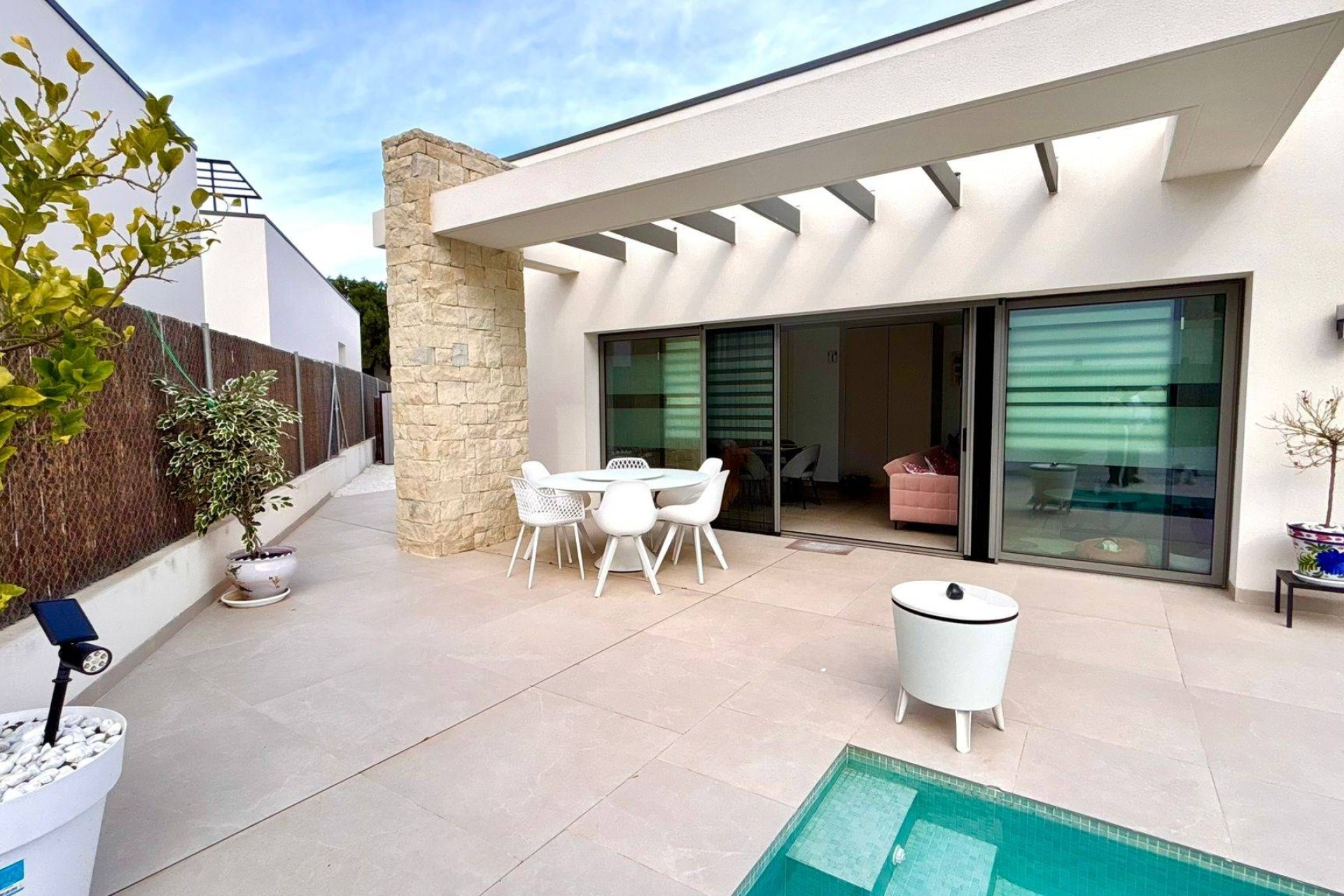 Revente - Villa -
San Miguel de Salinas - Urbanizacion Blue Lagoon