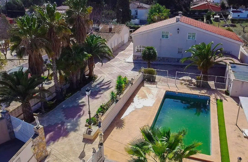 Revente - Villa -
Sax