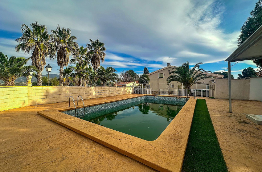 Revente - Villa -
Sax