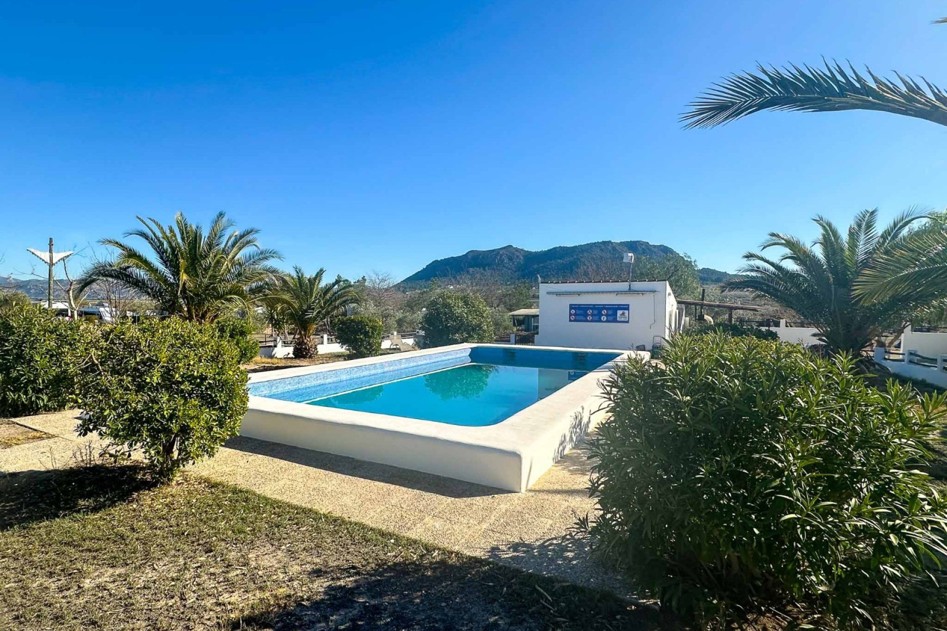 Revente - Villa -
Sax