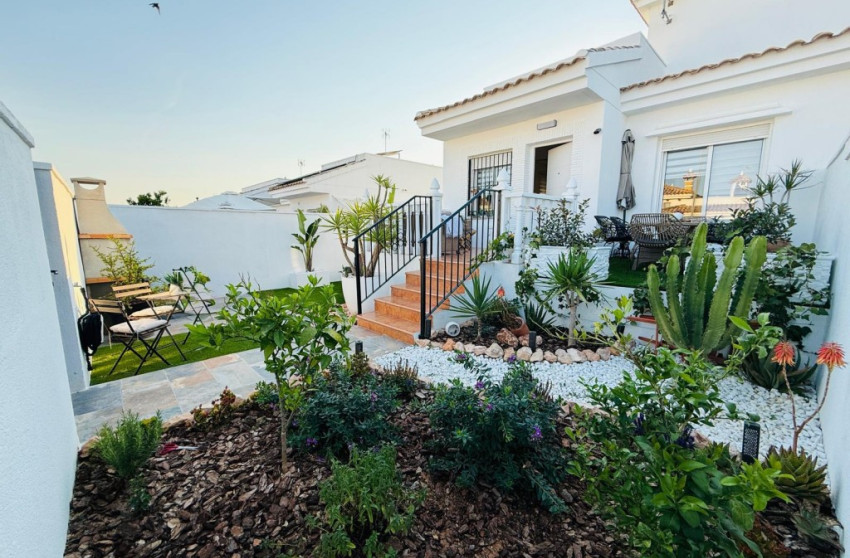 Revente - Villa -
Sucina - Inland