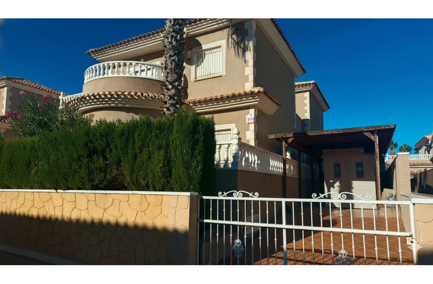 Revente - Villa -
Torrevieja - Costa Blanca